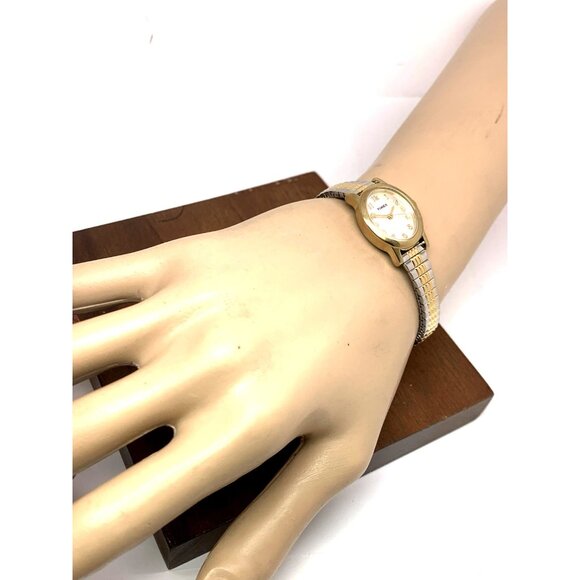 Timex Women's Watch TW2W70000 Quartz Mother of Pearl Two Tone Steel 18mm - Picture 5 of 14